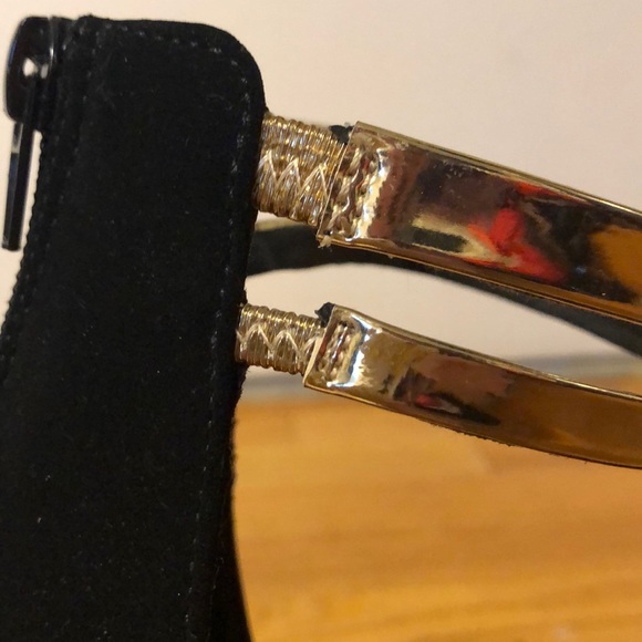 Charlotte Russe Black and Gold Velvet Heels - Picture 6 of 8